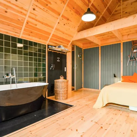 Two-bedroom In Feriehus *
