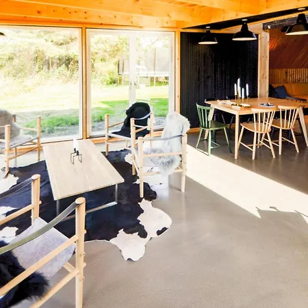 Two-bedroom In Casa vacanze *